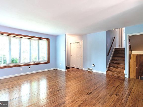 5th image of 1801 Willow Ave #13