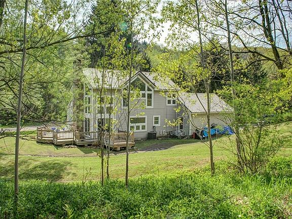 4th image of 6348 Hencoop Hollow Rd