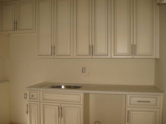 5th image of 1476 Saint Lawrence Ave Two Fam Sale