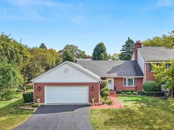 7 Douglas Dr