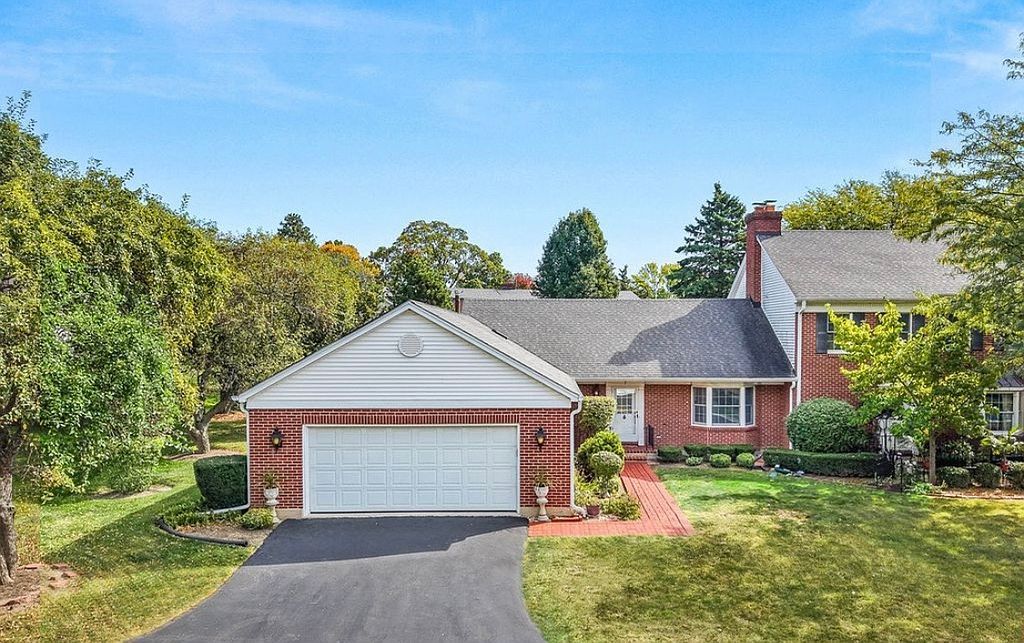 7 Douglas Dr - Property Image