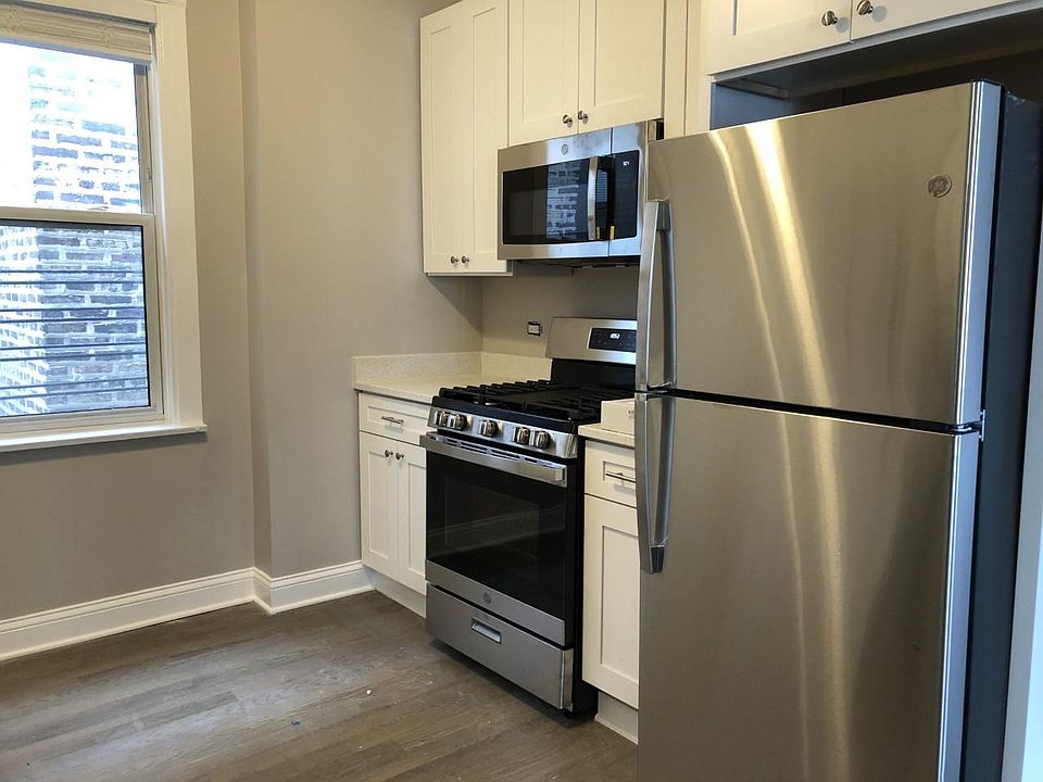 1st image of 2838 N Albany Ave APT 2W