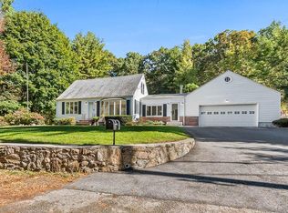 19 Fanning Ln, Smithfield, RI 02828