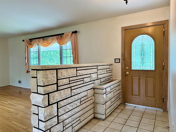 4th image of 16 Sparkill Avenue