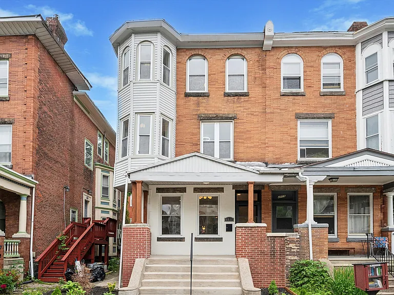 4911 Warrington Ave — Photo 66