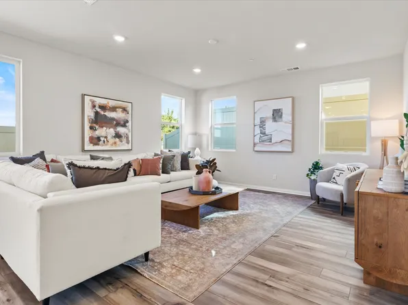 7214 Veranda Ln, Highland, CA 92346