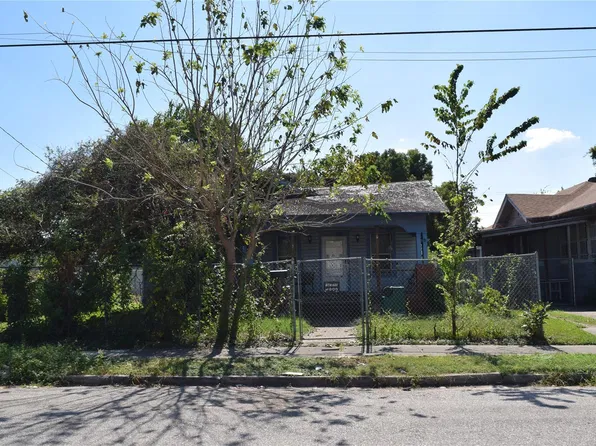 1110 Paschall St, Houston, TX 77009