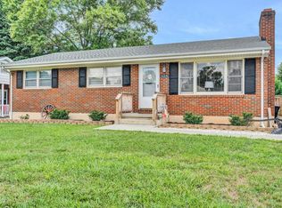 525 Water Oak Rd, Roanoke, VA 24019