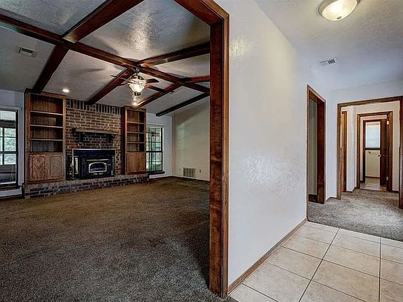 2nd image of 406 Shady Lane Dr
