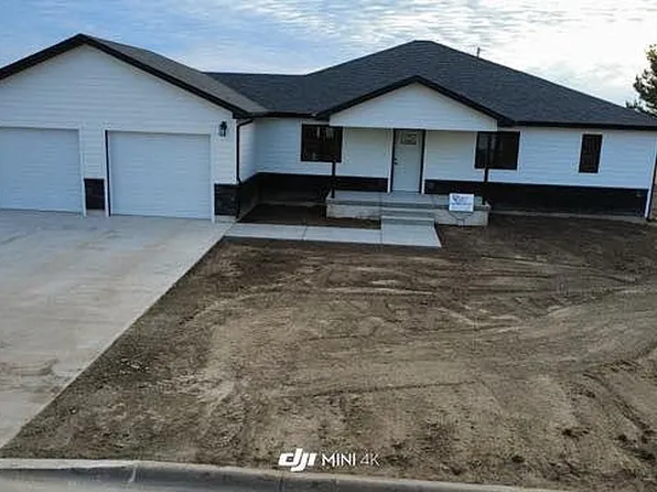 347 Walnut St, Grainfield, KS 67737