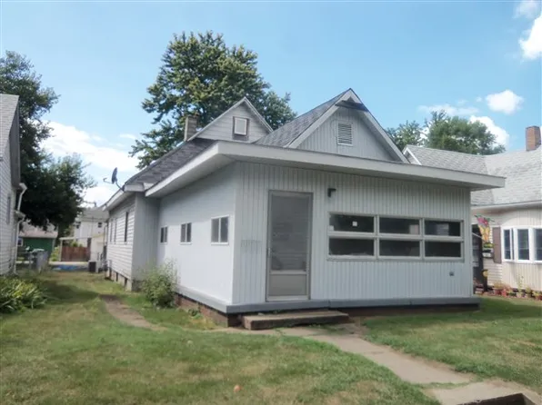 1926 N 10th St, Terre Haute, IN 47804