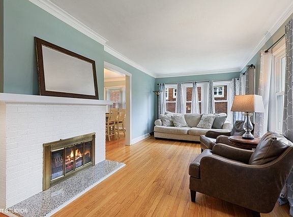 2nd image of 535 N Brainard Ave