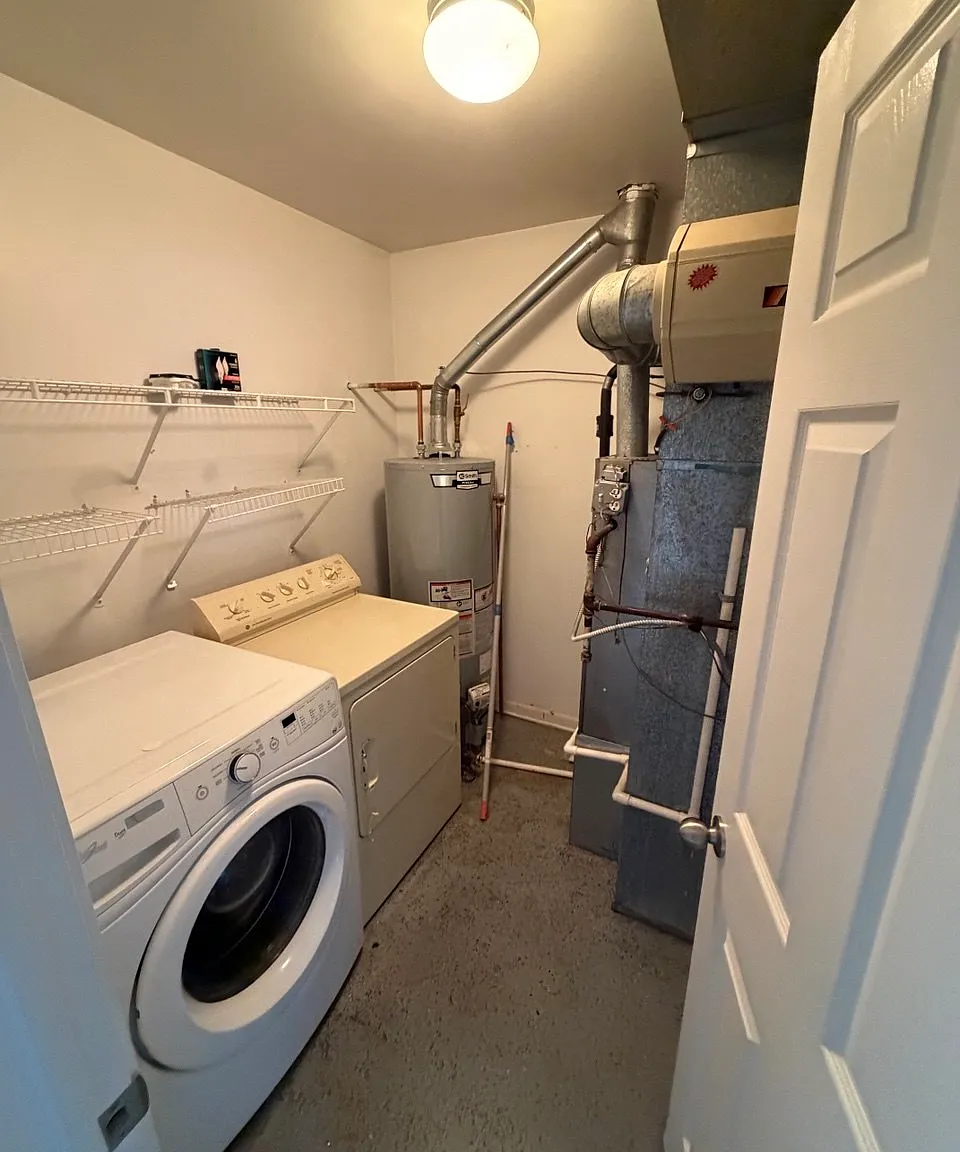 3 bed, $2,900 — Photo 2