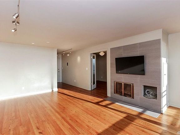 5th image of 530 W Olympic Pl APT 402