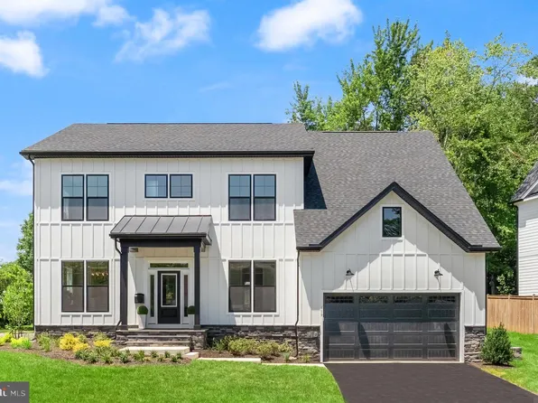 619 Truman Cir SW, Vienna, VA 22180