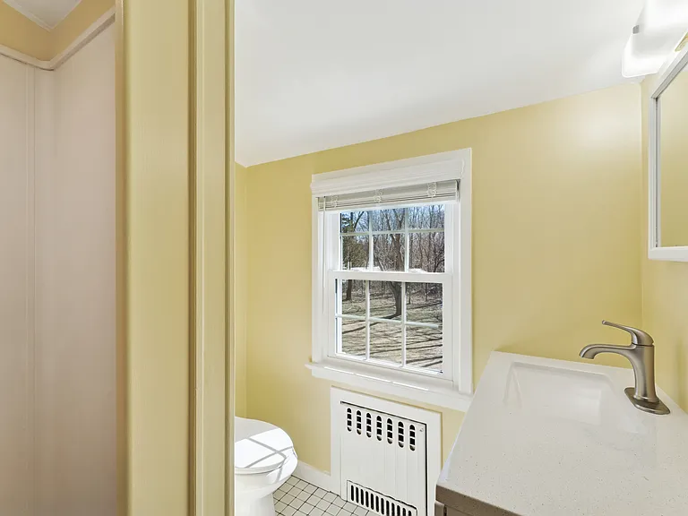 165 Montauk Hwy — Photo 9