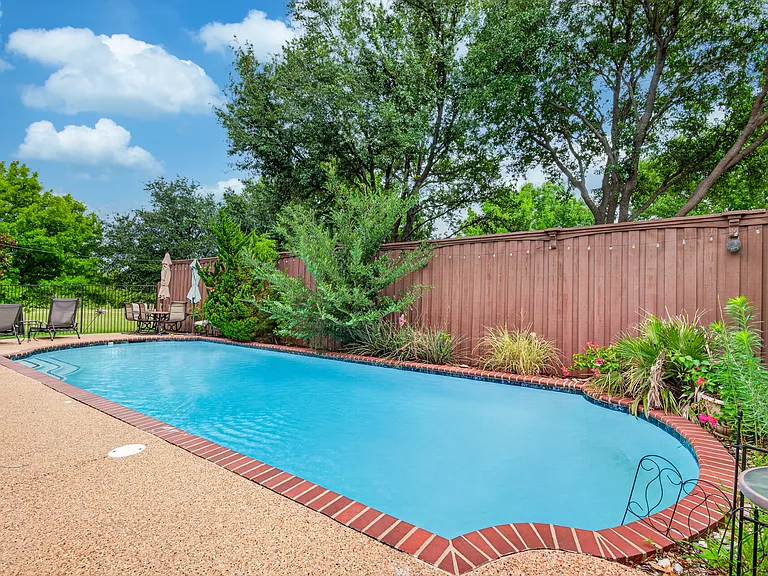 4633 Oak Shores Dr — Photo 23