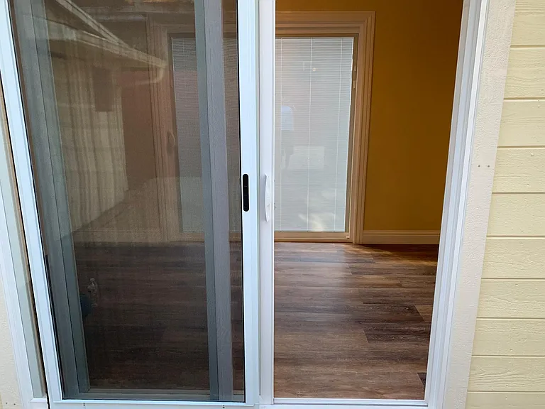 725 Lyndon St — Photo 32
