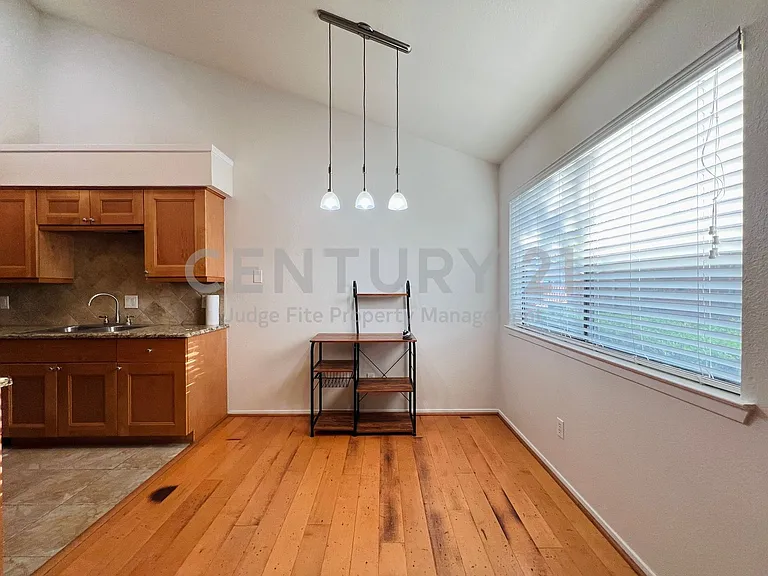 5759 Cedar Creek Dr — Photo 13