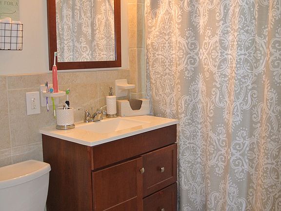 1st floor bathroom