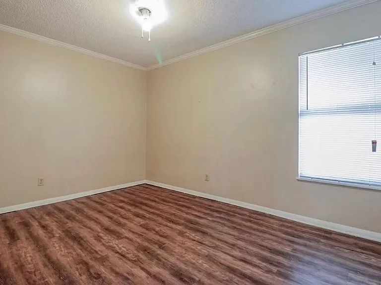 7410 Avenue X #402 — Photo 5