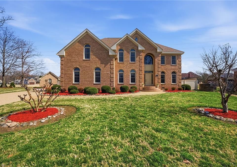 1st image of 5 Beaver Castle Ct