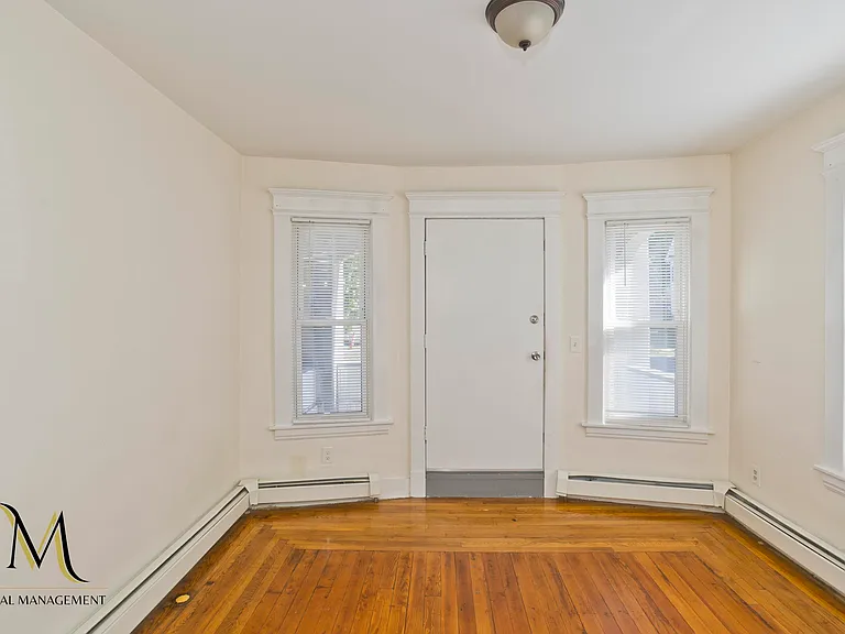 638 Belmont Ave #1L — Photo 6