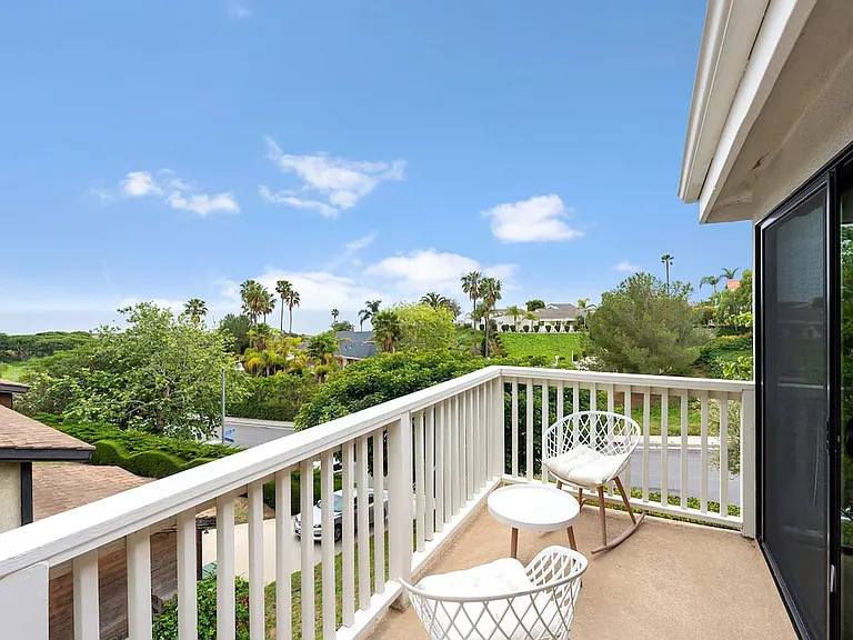 3824 Malibu Country Dr — Photo 42