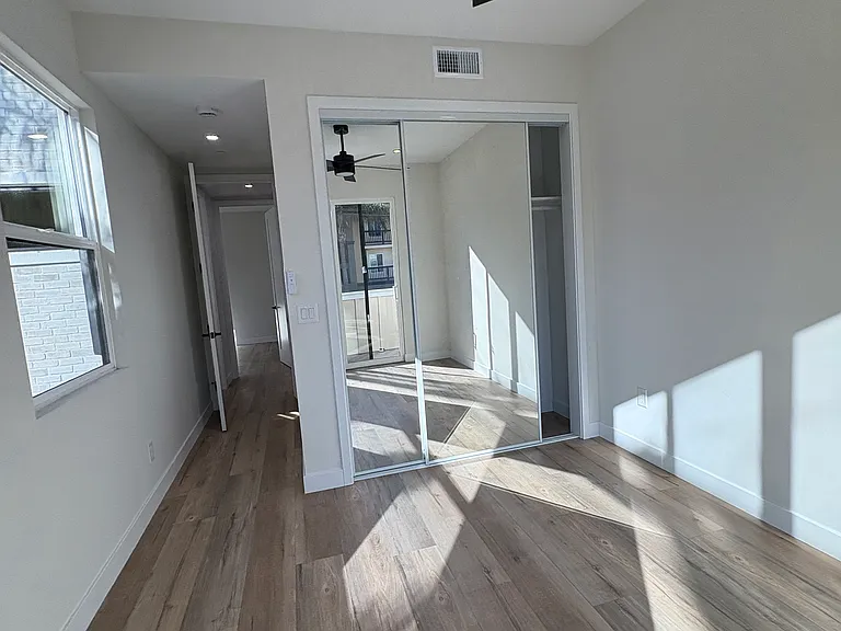 260 Donax Ave — Photo 49