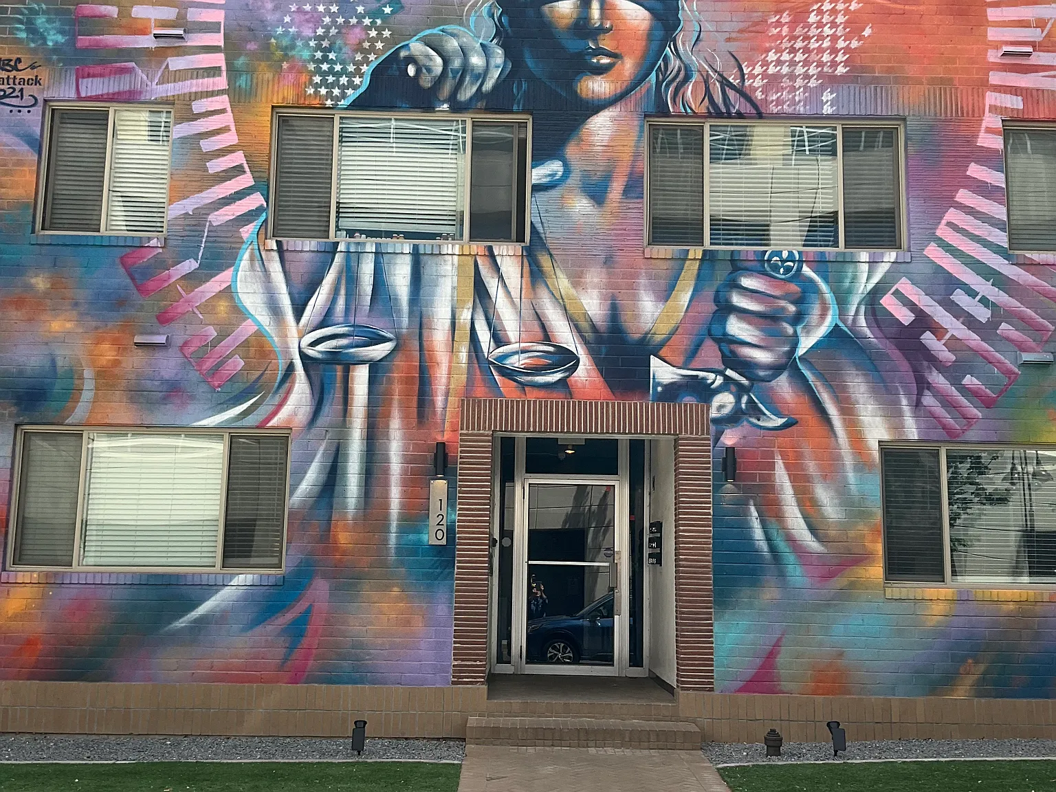 2 bed, 865 sqft, $1,545 — Photo 2