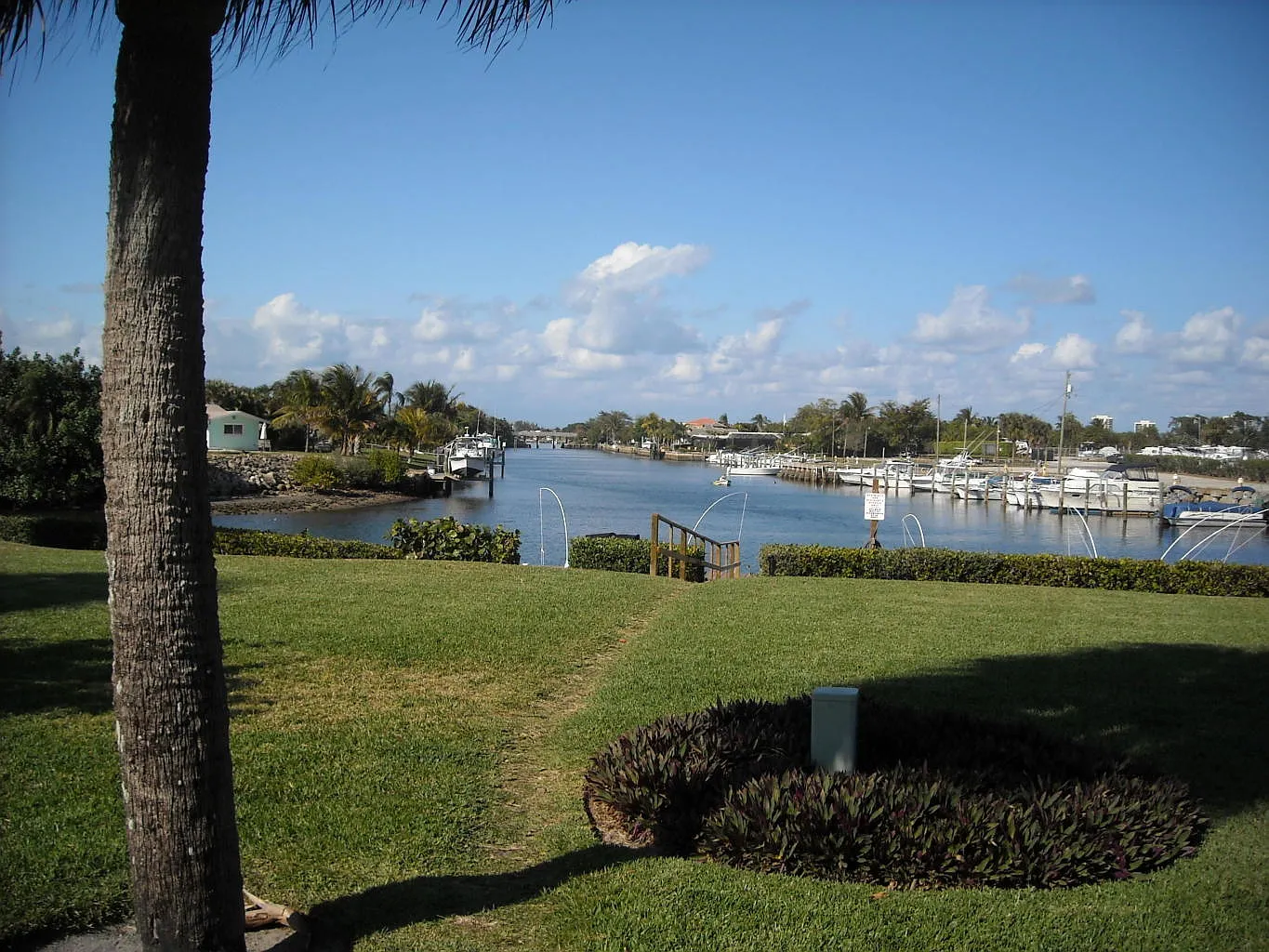 2 bed, 1.0 bath, 842 sqft, $2,200 — Photo 3