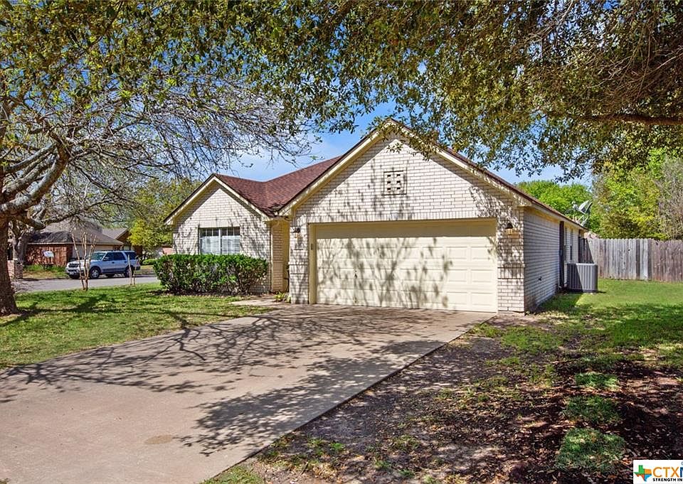 1st image of 4814 Canterbury Cir