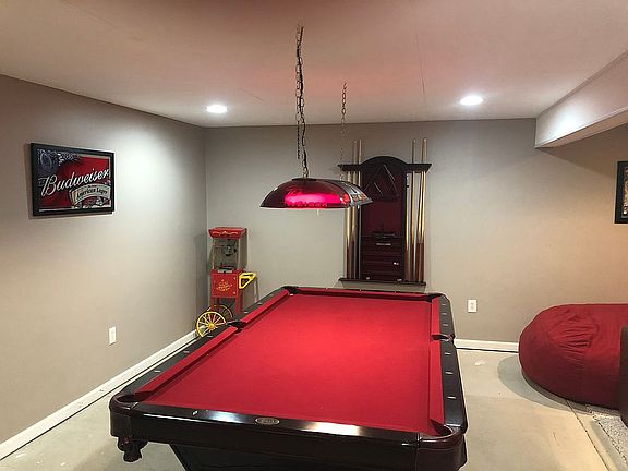 3rd image of 8925 Emerald Hill Dr
