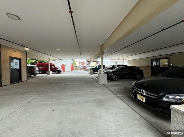 65 W Madison Ave, Dumont, NJ 07628