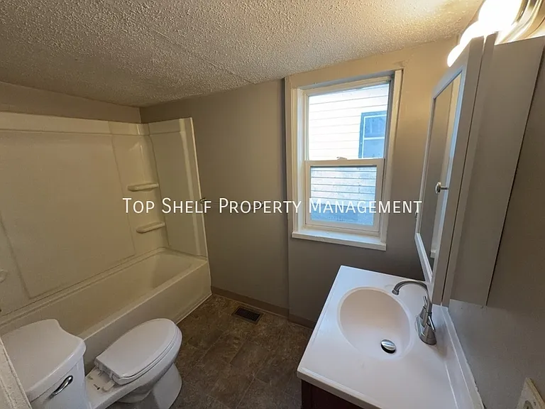 1713 Lyon St — Photo 9