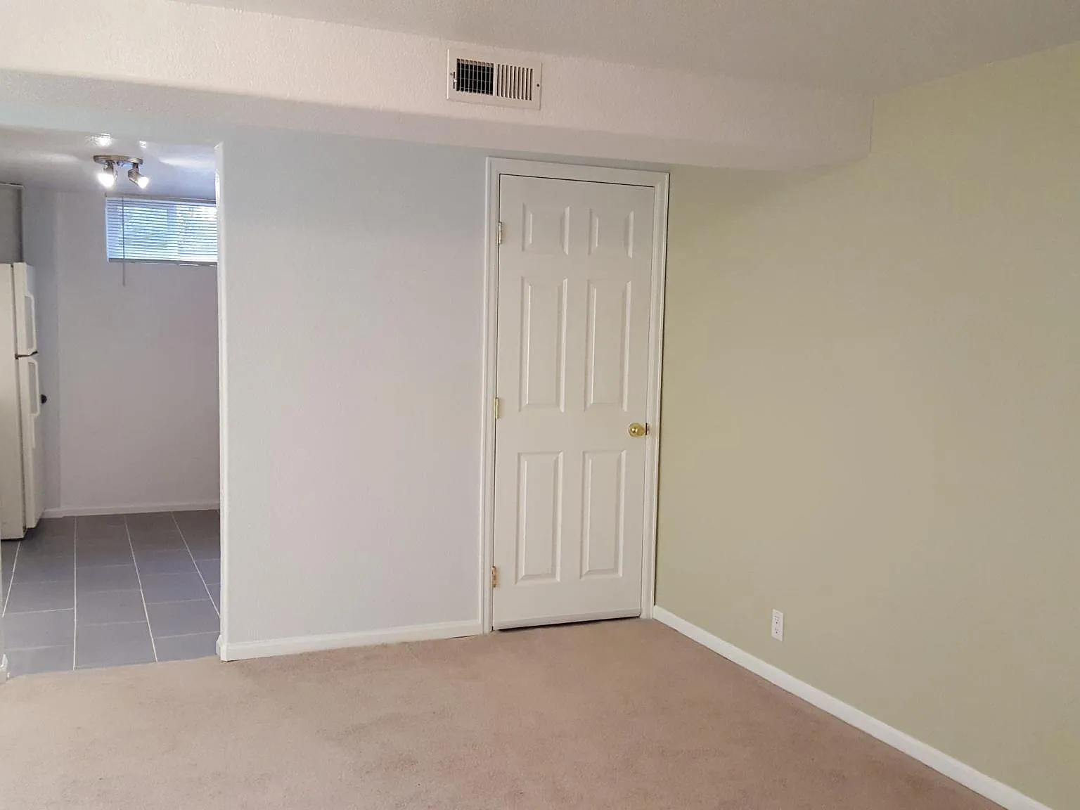 1 bed, 825 sqft, $1,350 — Photo 3