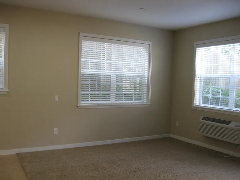 2849 NE M L King Blvd #102 — Photo 5