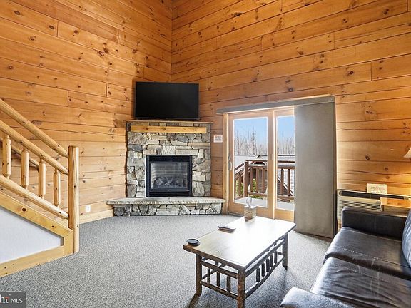 3rd image of 235 Cabin Lodge Rd