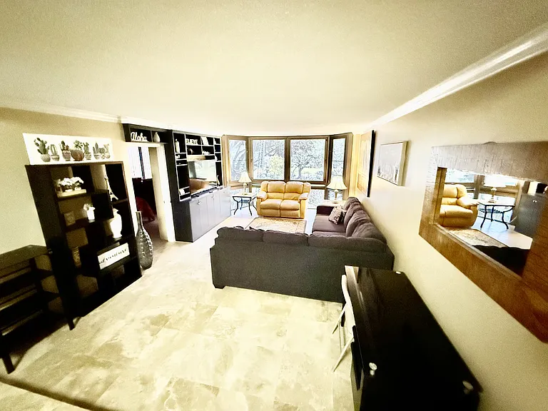 511 Hahaione St — Photo 7