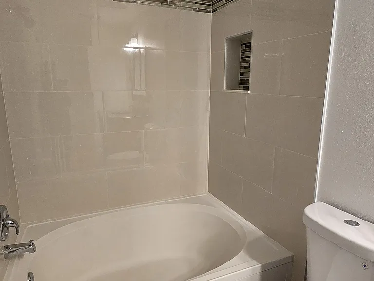 846 Grenadier Dr — Photo 12