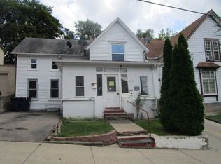 265 Bartlett Pl, Elgin, IL 60120