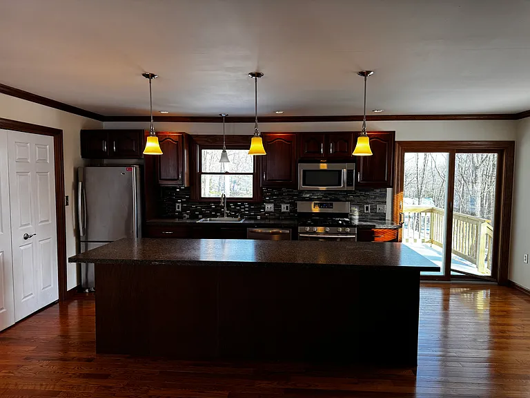 108 Cornelia Ln — Photo 10