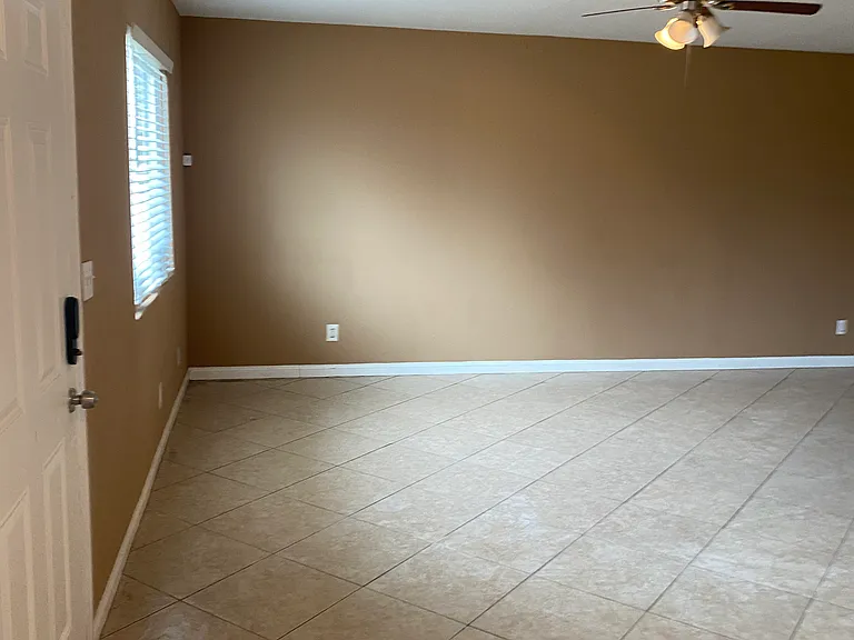 16510 Lakeshore Dr — Photo 29