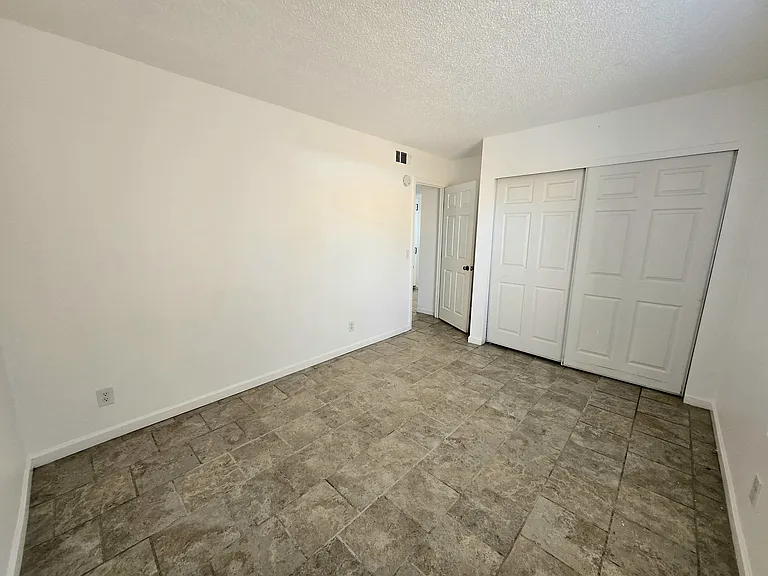 853 Douglas Ct #853 — Photo 11
