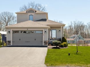 123 Harbour Town, Bridgeport, NY 13030