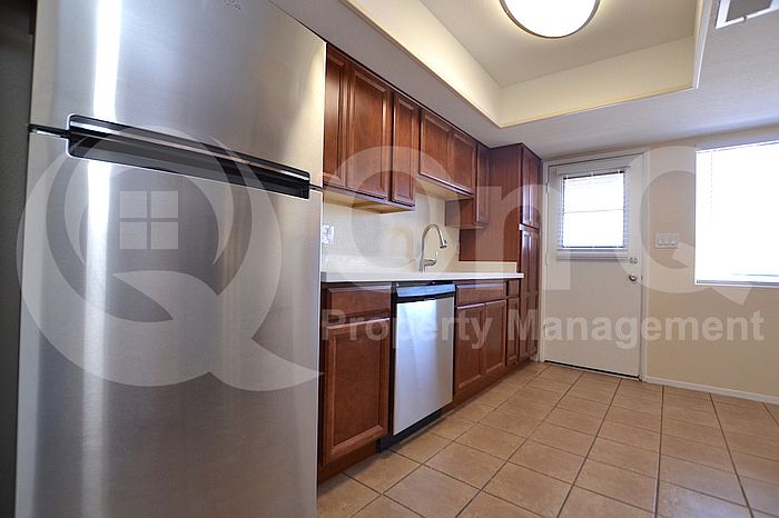 1st image of 3818 E Earll Dr APT 206