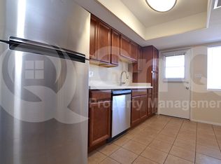 3818 E Earll Dr APT 206, Phoenix, AZ 85018