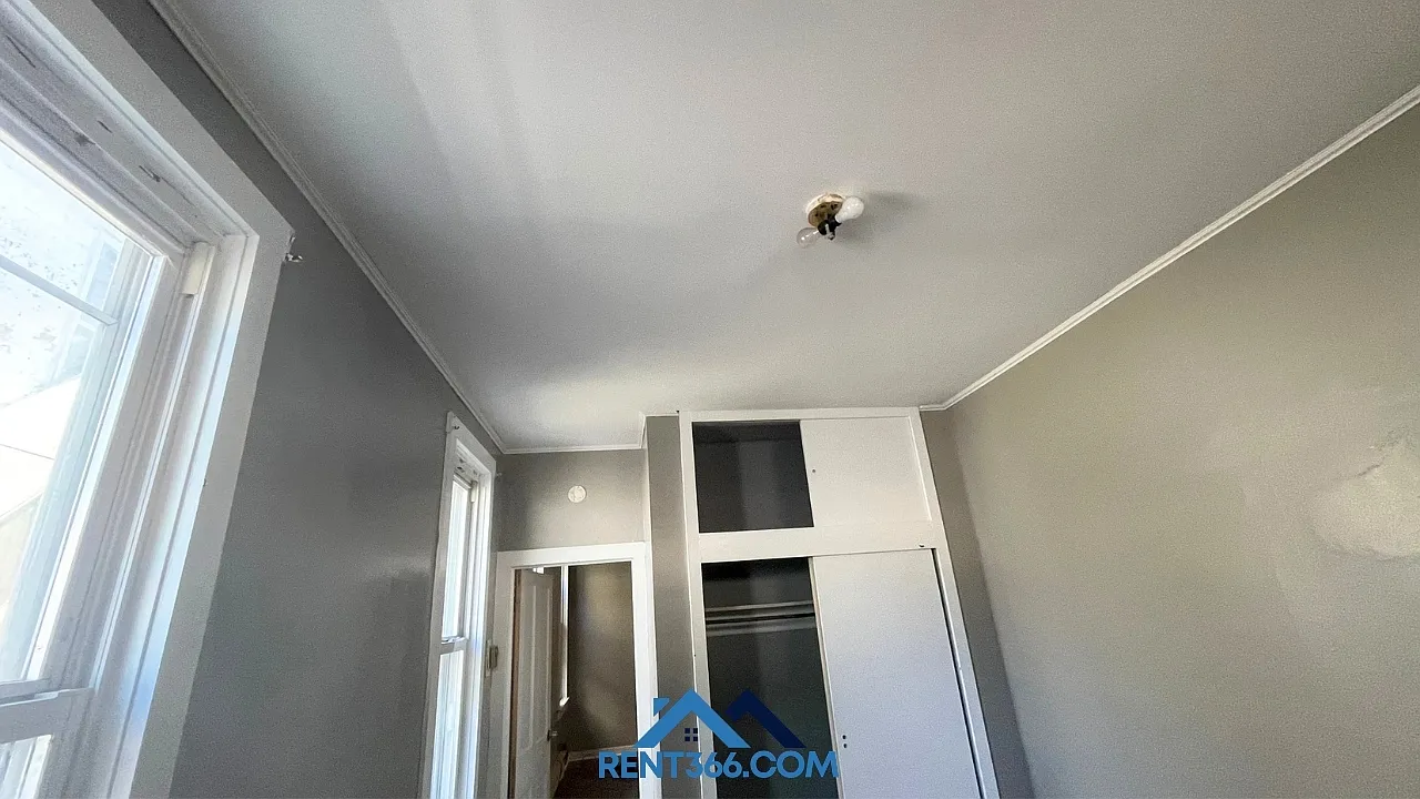2 bed, $1,080 — Photo 3