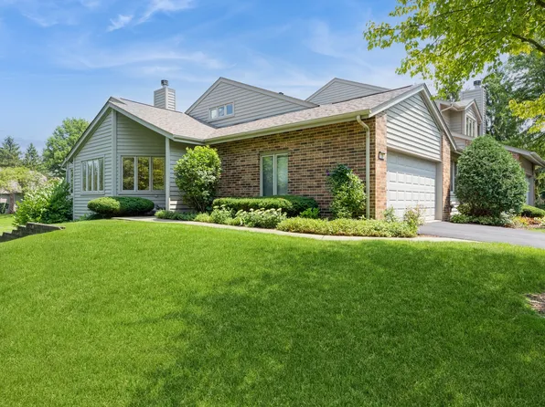 109 Commons Dr, Palos Park, IL 60464