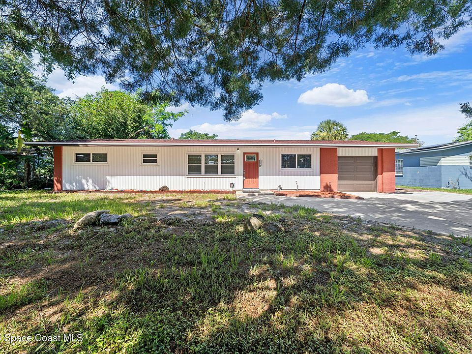1st image of 1760 Golfview Dr